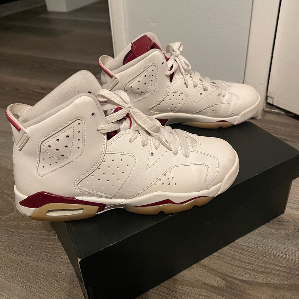 JORDAN 6 NEW MAROON